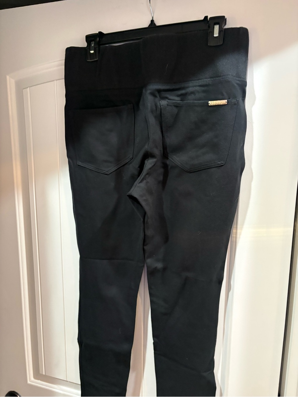 Lilly Pulitzer Black Pull-On Leggings with Back Patch Pockets